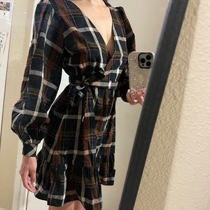 Plaid puff sleeve FRNCH dress